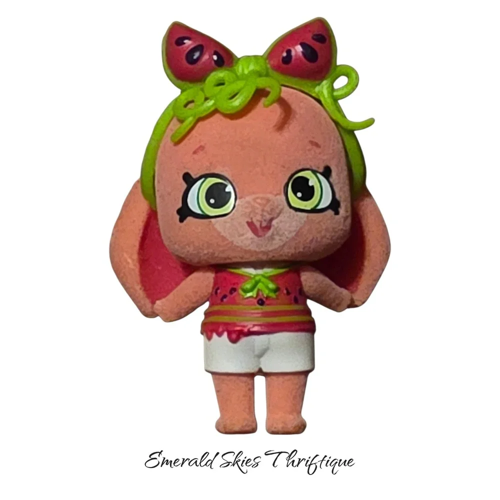 Shopkins wild style figures Melanie hops and petal pups. Free shipping